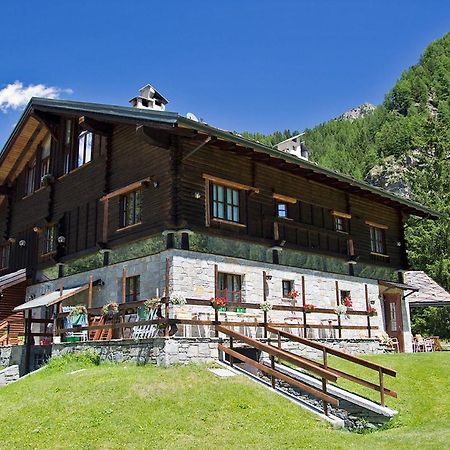 Hotel California Champoluc Exteriör bild